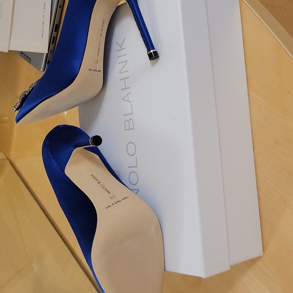 MANOLO BLAHNIK SATIN  BLUE PUMPS Ft. Square Crystal Buckle- Brand New - Picture 3 of 7